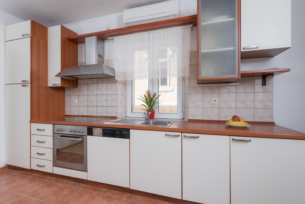 Santo Apartment